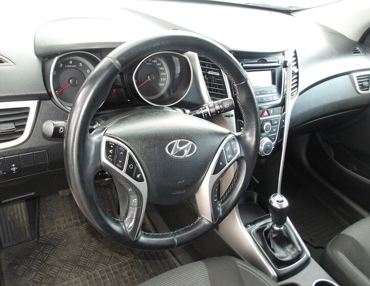 Hyundai i30 Kombi 1,6 l 88 kw