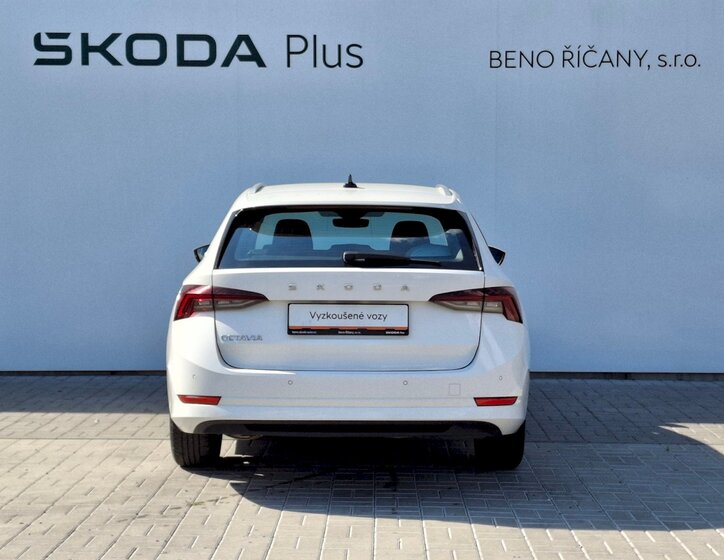 Škoda Octavia 12