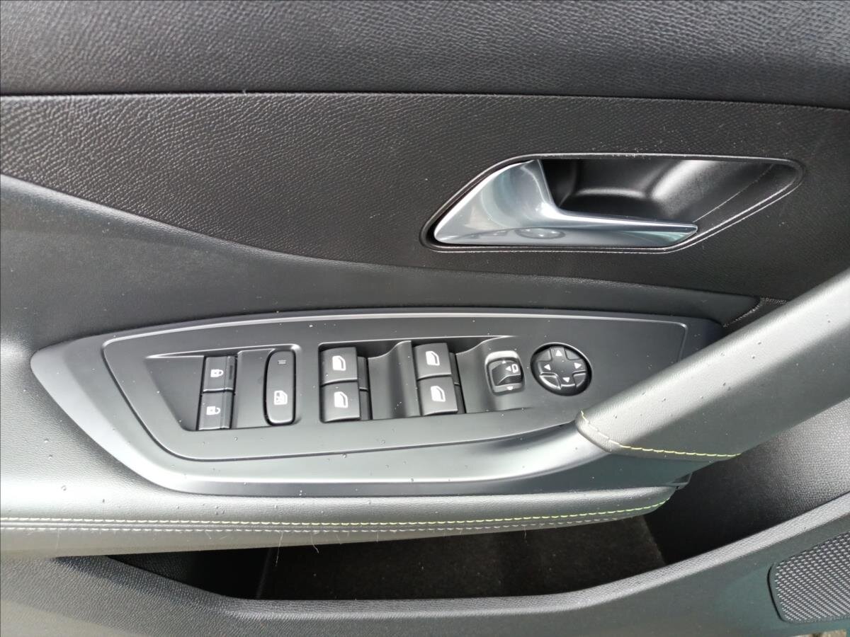 Peugeot 308 Kombi 1,5 l 96 kw