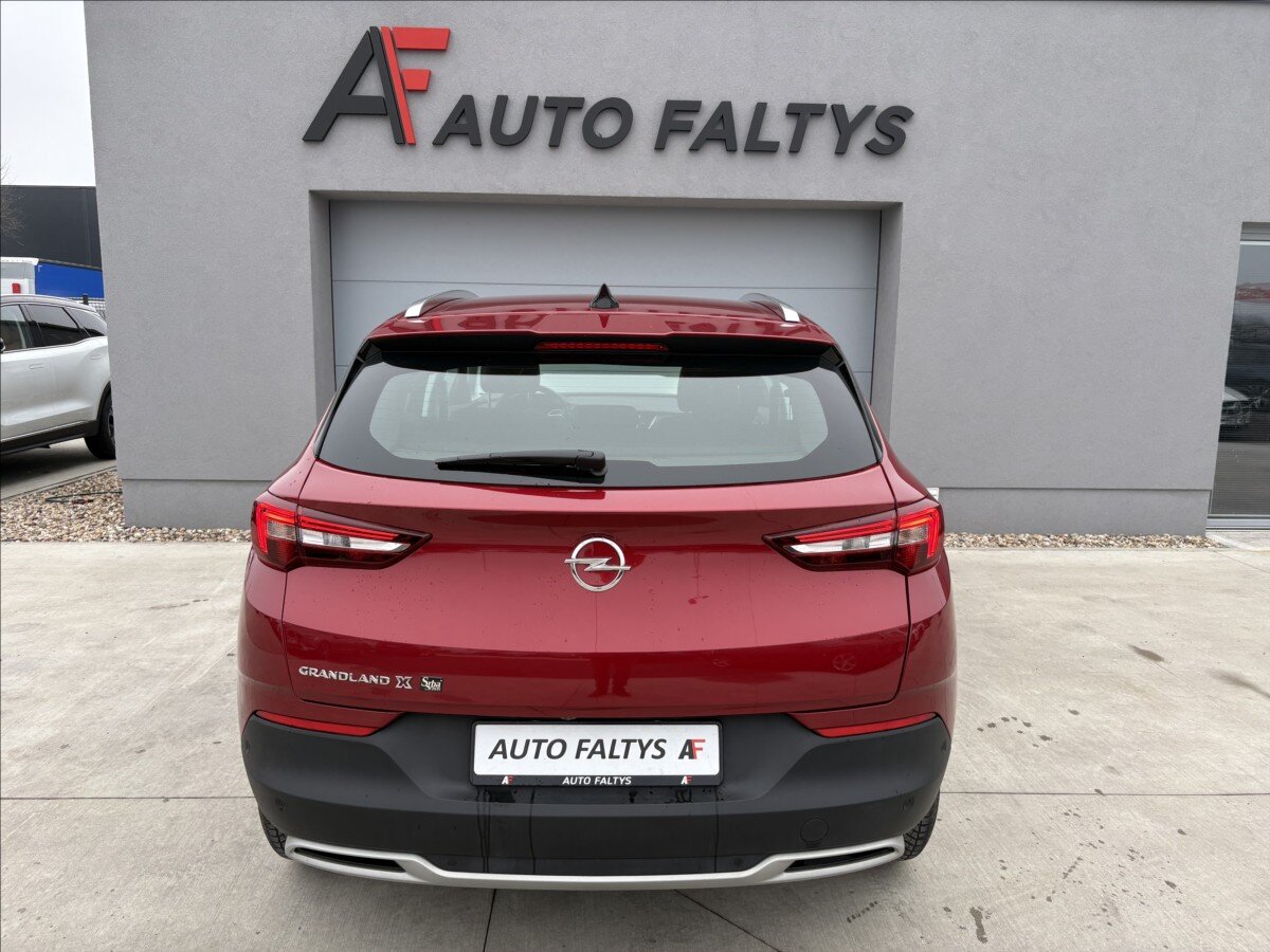 Opel Grandland X Sedan / Limuzína 1,2 l 96 kw