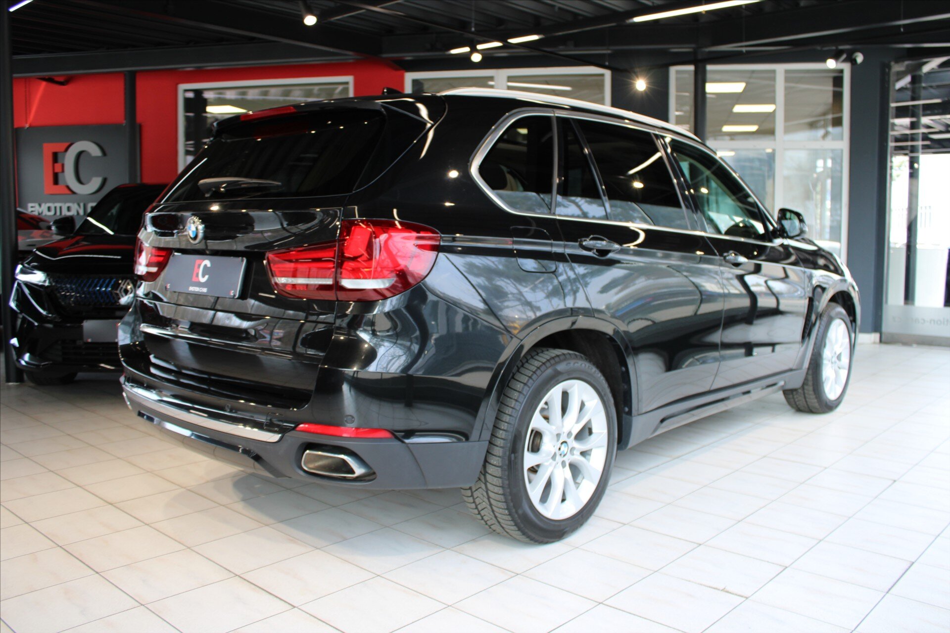 BMW X5 SUV / Terénní 3,0 l 230 kw