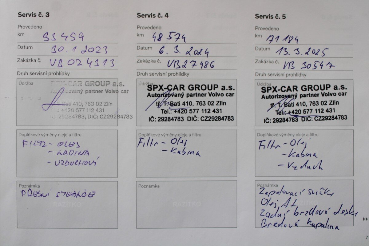 Volvo XC40 SUV / Terénní 2,0 l 140 kw