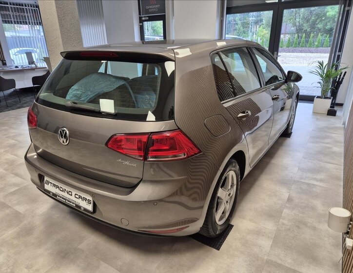 Volkswagen Golf Hatchback 1,2 l 81 kw