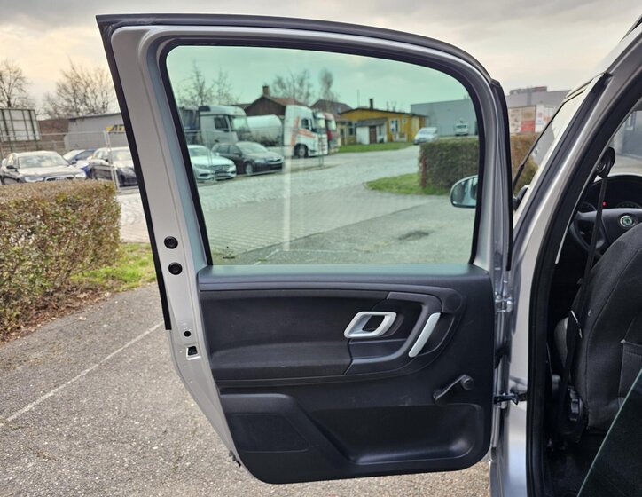 Škoda Roomster Ostatní 1,6 l 77 kw