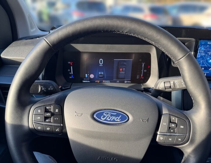 Ford Tourneo Courier VAN-Minibus 999,0 91 kw