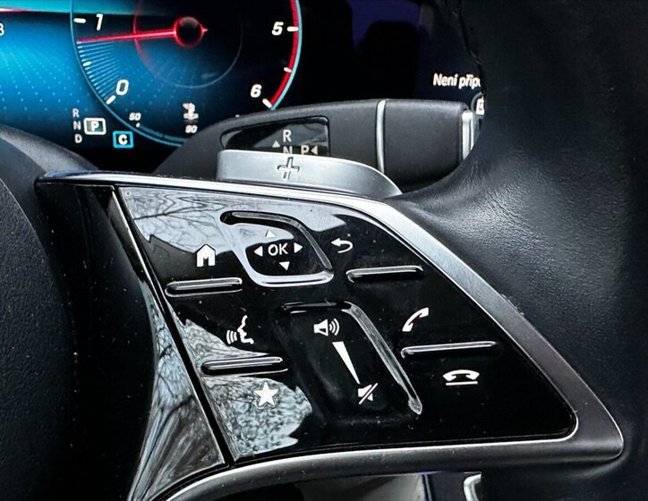 Mercedes-Benz Třídy E Sedan / Limuzína 2,0 l 143 kw