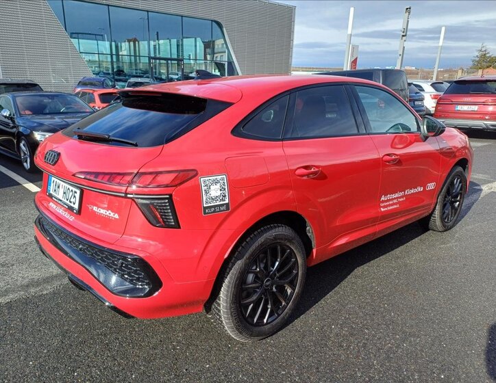 Audi Q3 CUV / Crossover 2,0 l 110 kw