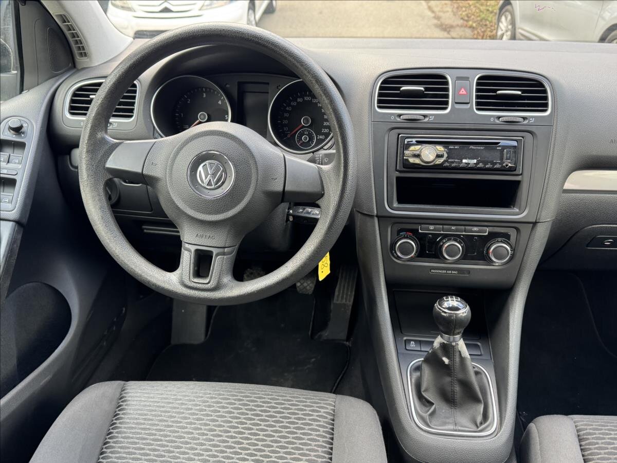 Volkswagen Golf Hatchback 1,6 l 77 kw