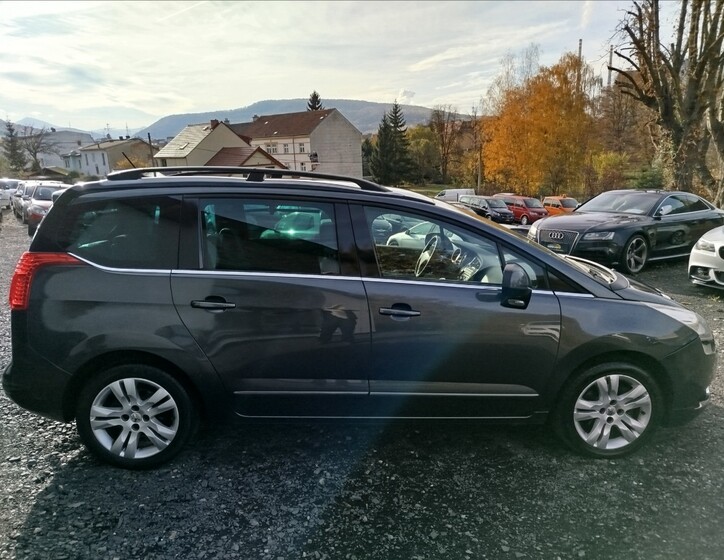 Peugeot 5008 7