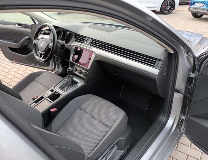 Volkswagen Passat Kombi 2,0 l 110 kw