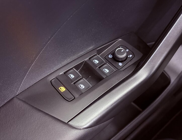 Volkswagen T-Cross Kombi 999,0 81 kw