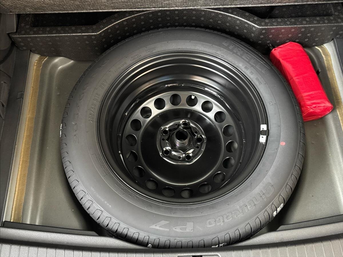 Volkswagen Touran MPV 1,5 l 110 kw