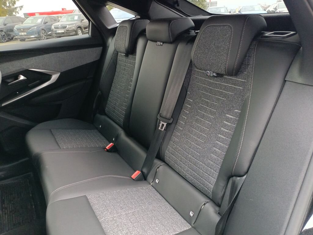 Peugeot 3008 SUV / Terénní 1,2 l 100 kw