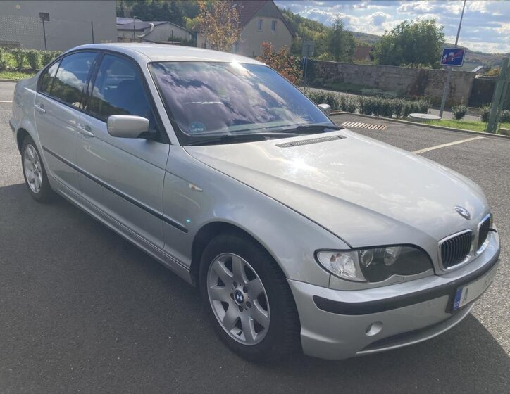 BMW Řada 3 Sedan / Limuzína 2,5 l 141 kw