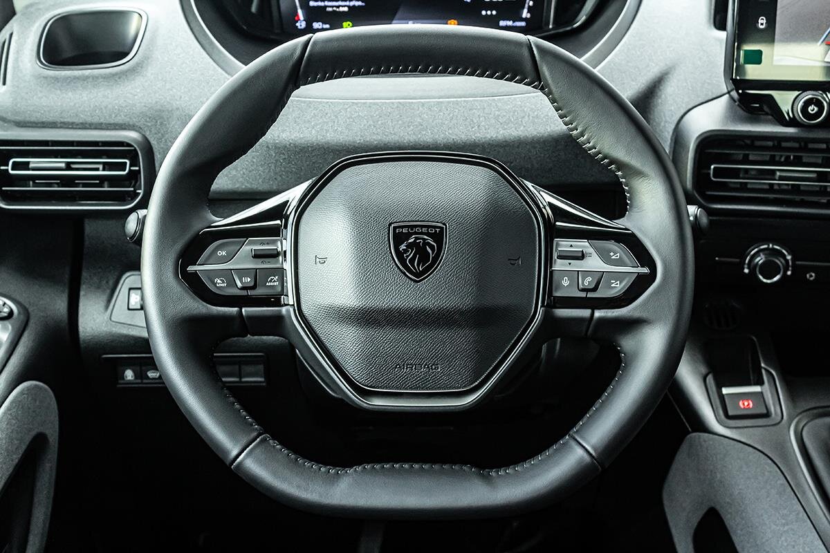 Peugeot Rifter MPV 1,5 l 96 kw