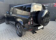 Land Rover Defender 6