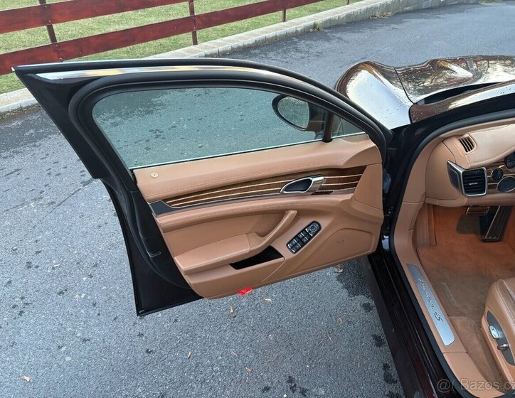 Porsche Panamera Sedan 0,0 294 kw