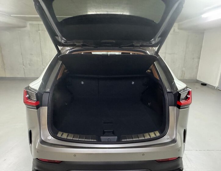 Lexus NX 350h SUV 2,5 l 190 kw