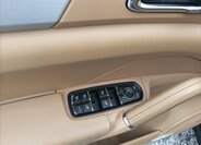 Porsche Cayenne Kombi 3,0 l 180 kw