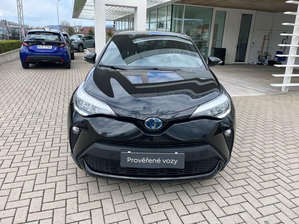 Toyota C-HR SUV / Terénní 1,8 l 72 kw