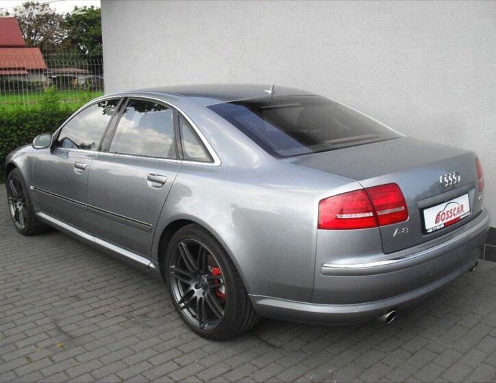 Audi A8 4
