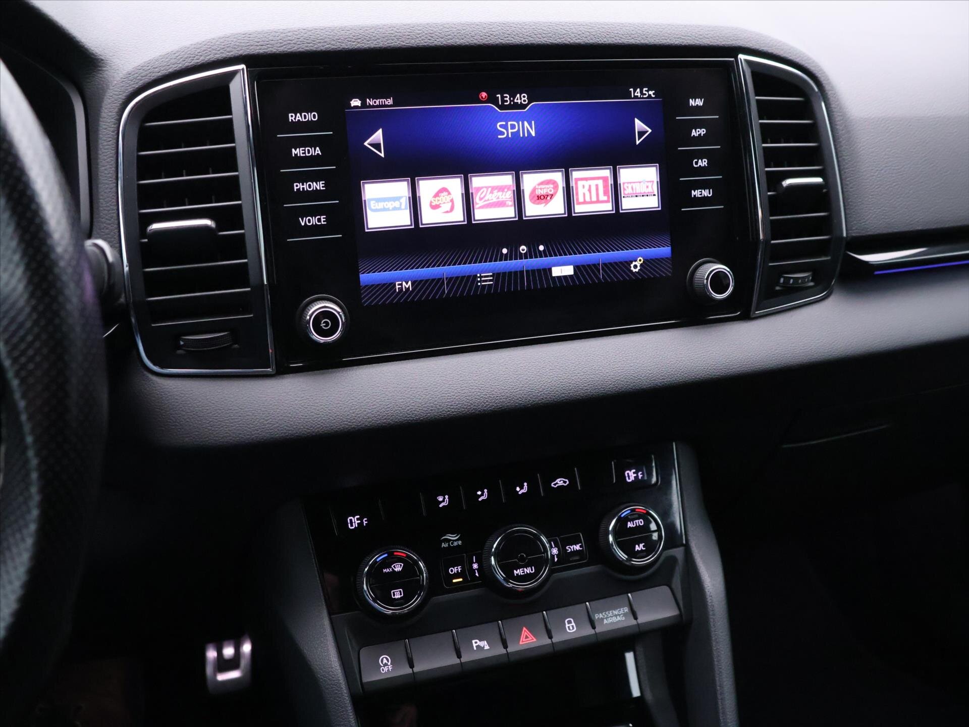 Škoda Karoq SUV 1,5 l 110 kw