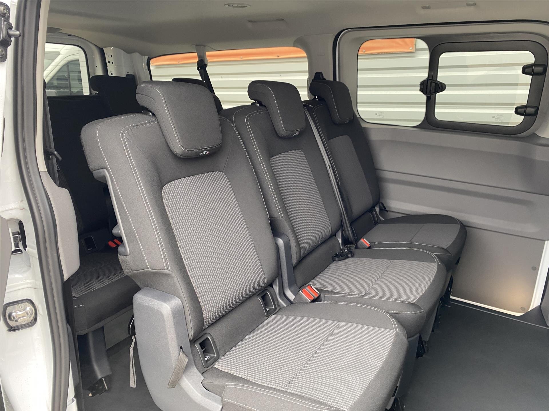 Volkswagen Transporter Kombi 2,0 l 125 kw