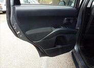 Citroën C-Crosser SUV / Terénní 2,2 l 115 kw