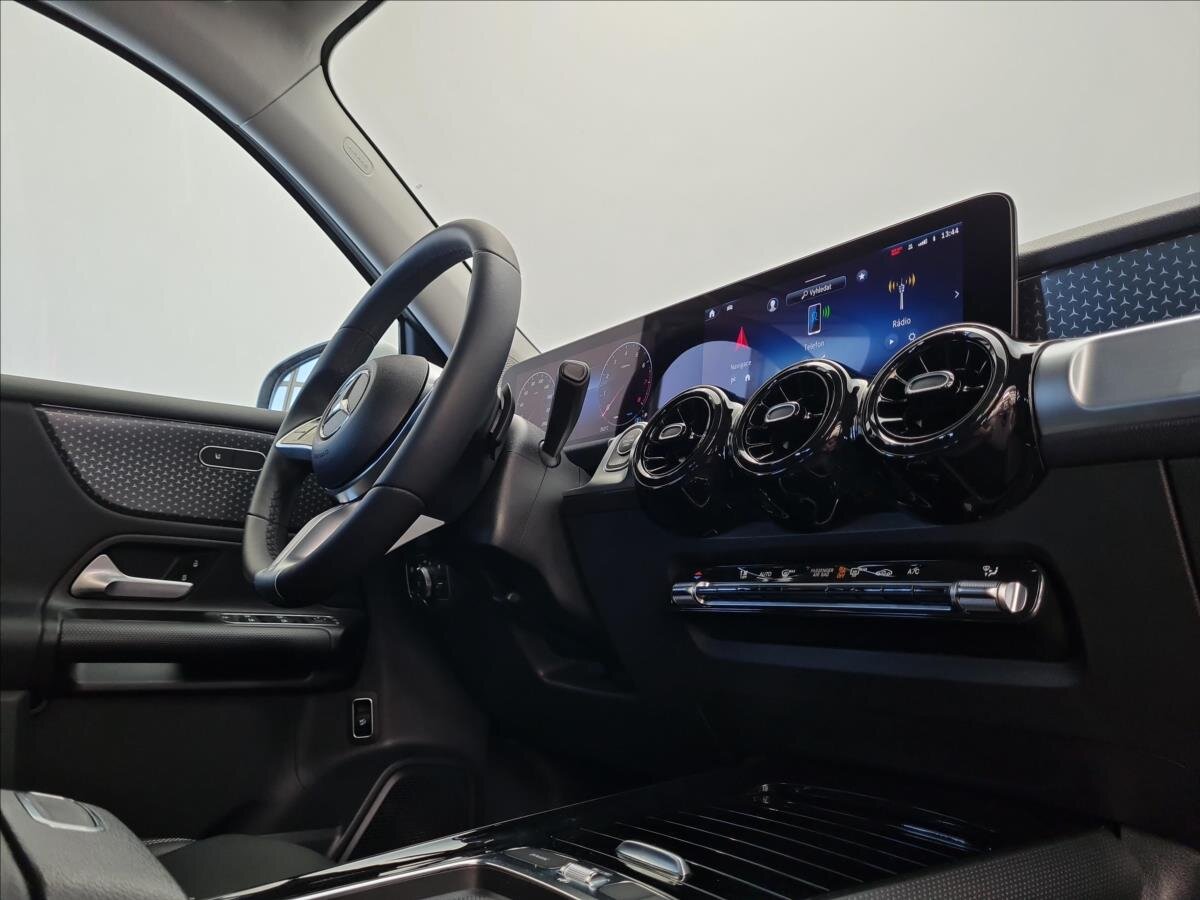 Mercedes-Benz GLB SUV / Terénní 2,0 l 140 kw