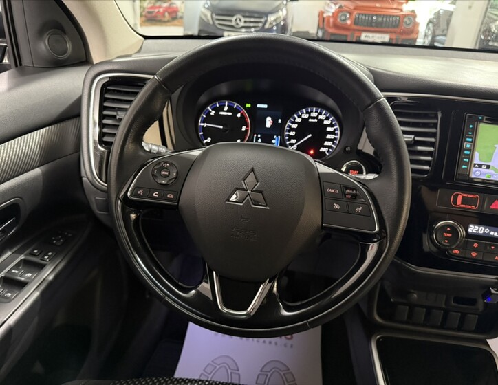 Mitsubishi Outlander 22