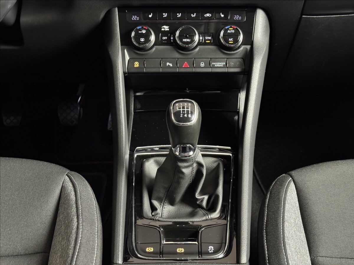 Škoda Karoq SUV / Terénní 1,5 l 110 kw