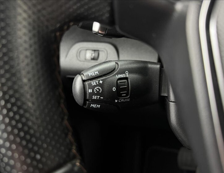 Peugeot Rifter MPV 1,5 l 96 kw