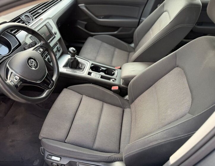 Volkswagen Passat Kombi 2,0 l 110 kw