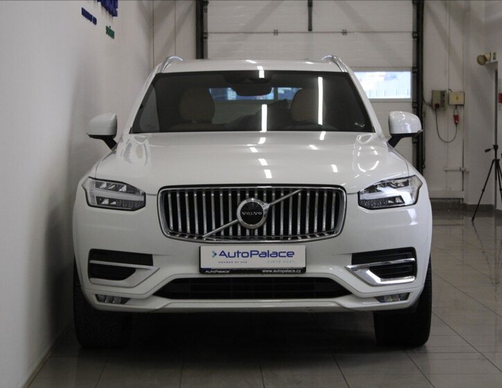Volvo XC90 SUV / Terénní 2,0 l 173 kw