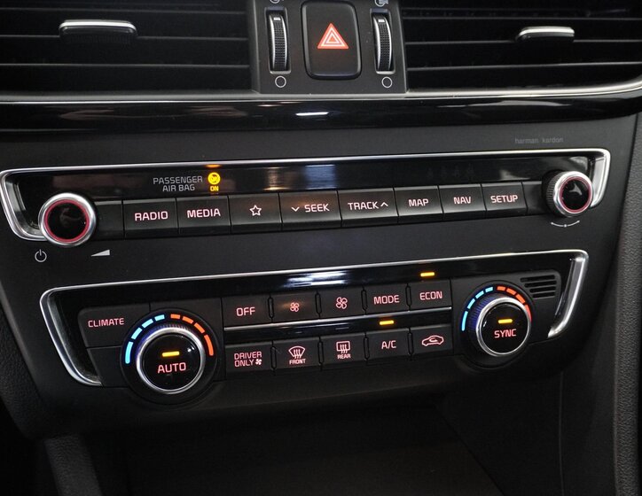 KIA Optima Kombi 2,0 l 151 kw