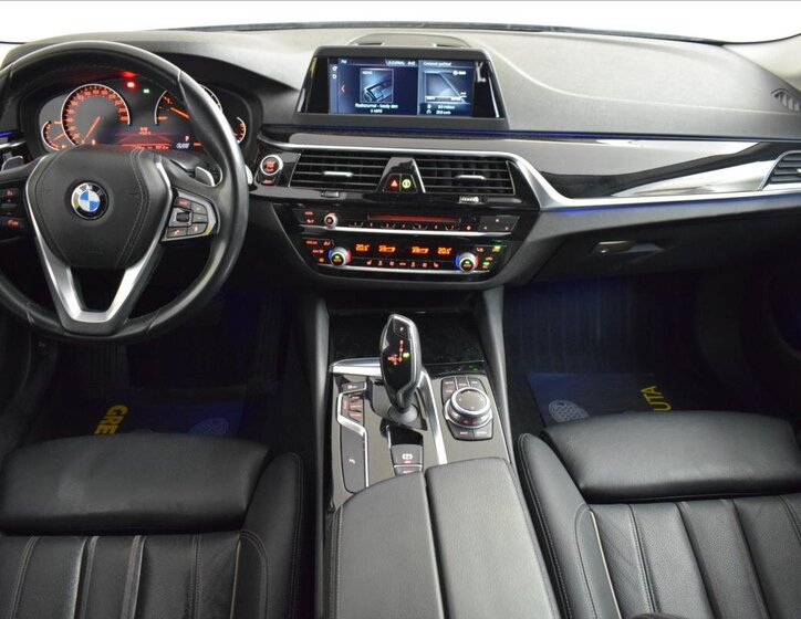 BMW Řada 5 Sedan / Limuzína 3,0 l 195 kw
