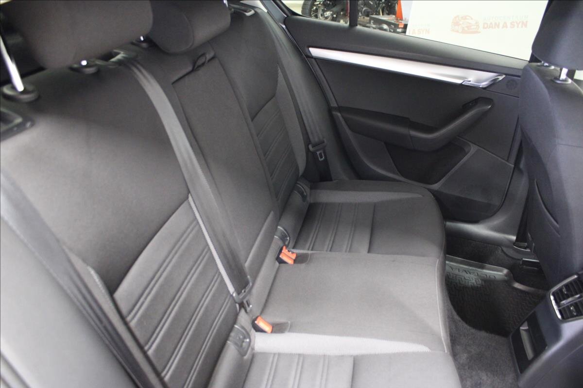 Škoda Octavia Sedan / Limuzína 1,6 l 85 kw