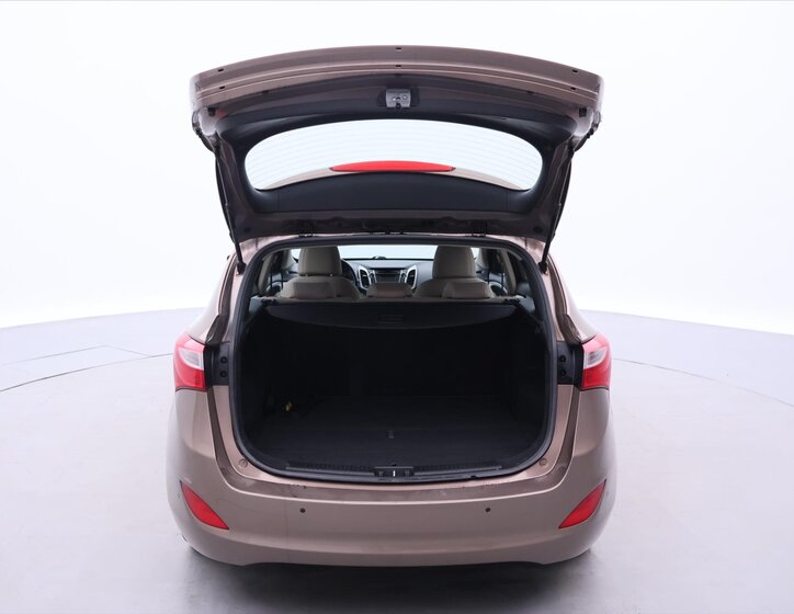 Hyundai i30 Kombi 1,6 l 99 kw