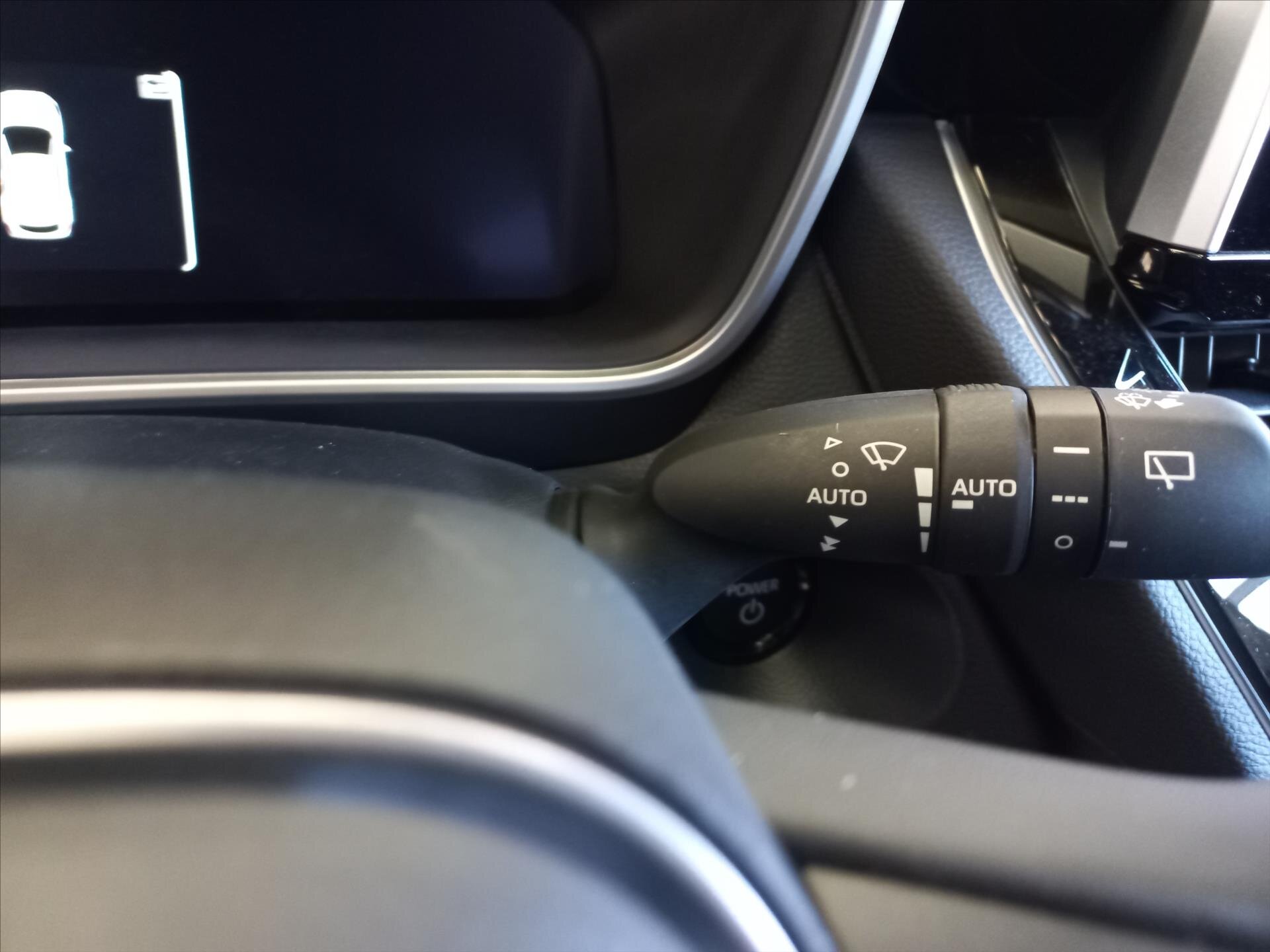 Toyota Corolla Cross CUV 2,0 l 112 kw