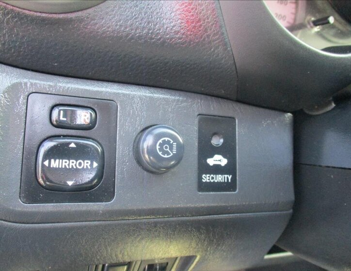 Toyota RAV4 SUV / Terénní 2,0 l 85 kw