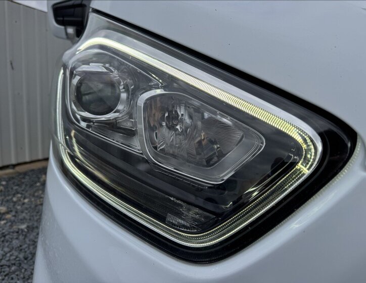 Ford Transit Custom Kombi 2,0 l 96 kw