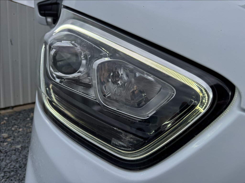 Ford Transit Custom Kombi 2,0 l 96 kw