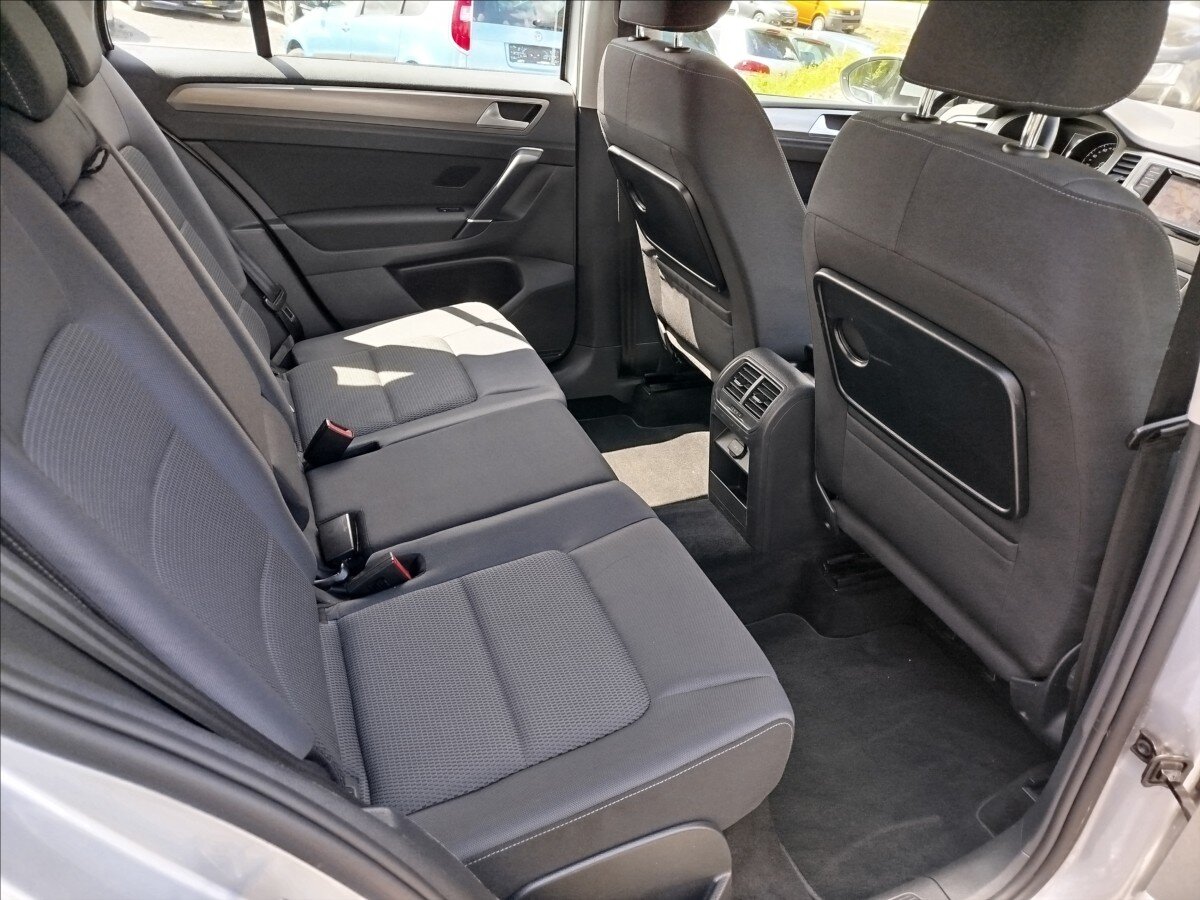 Volkswagen Golf Sportsvan MPV 2,0 l 110 kw