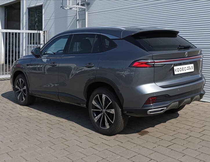 MG HS SUV / Terénní 1,5 l 125 kw