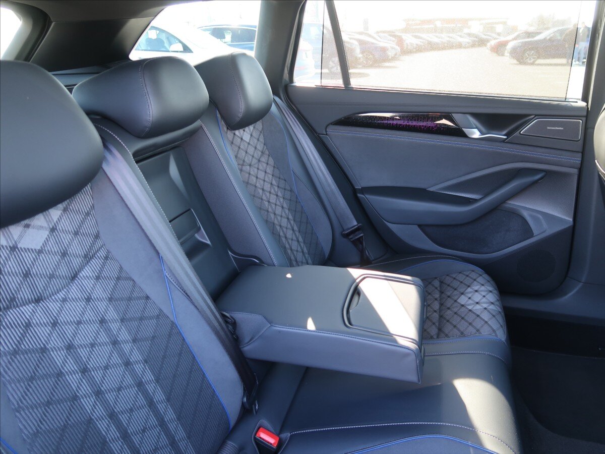 Volkswagen Passat Kombi 1,5 l 130 kw