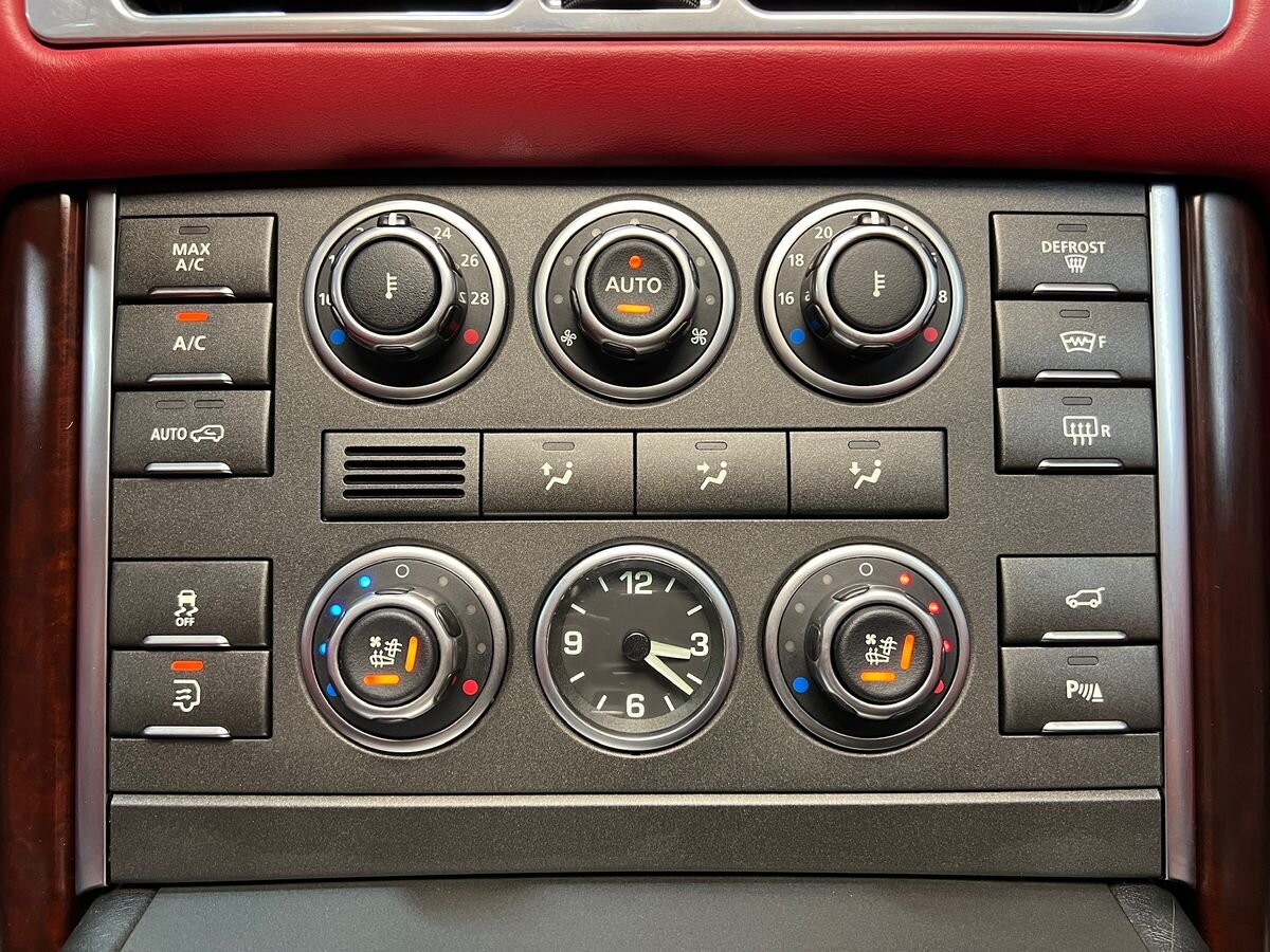 Land Rover Range Rover SUV / Terénní 4,4 l 230 kw