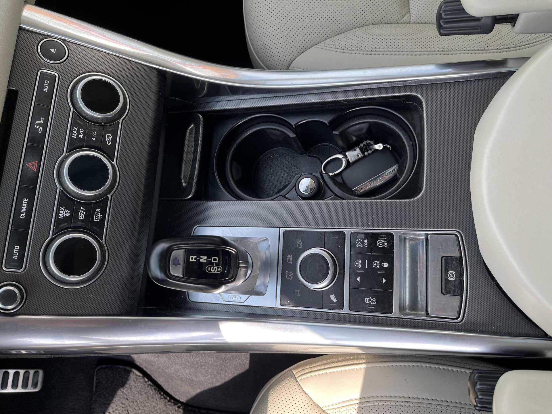 Land Rover Range Rover Sport SUV / Terénní 3,0 l 190 kw