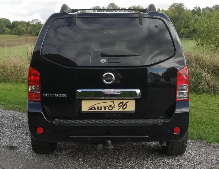 Nissan Pathfinder 32