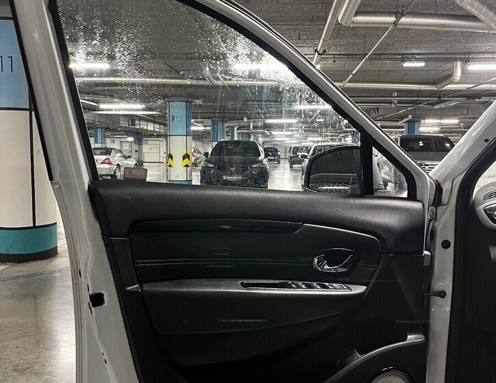 Renault Grand Scénic MPV 0,0 96 kw