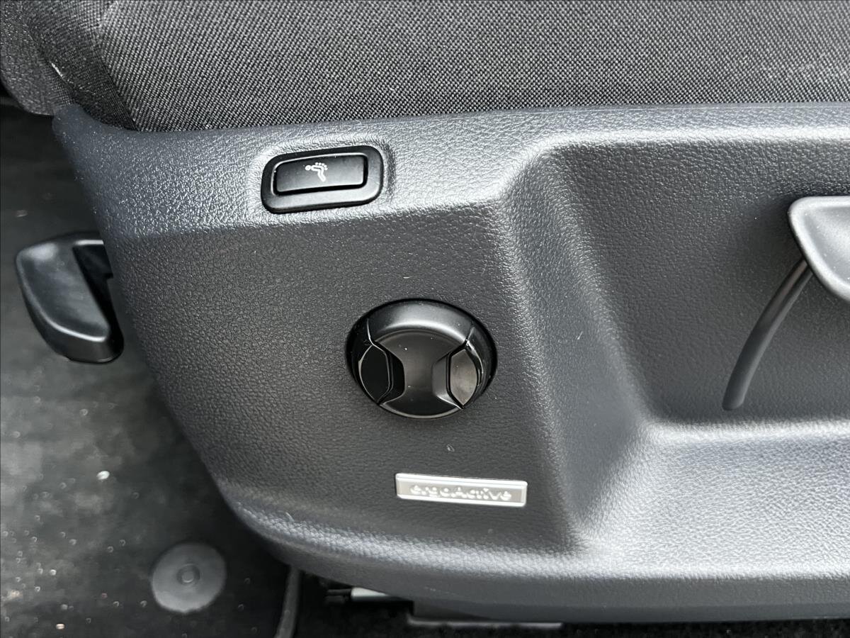 Volkswagen Touran Kombi 1,6 l 85 kw